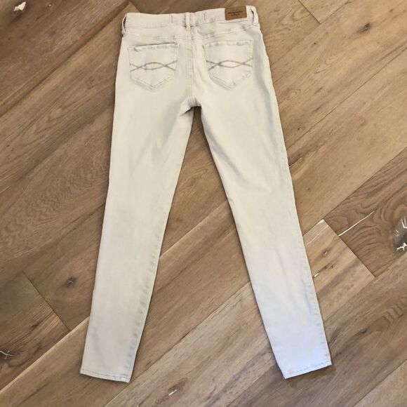 Abercrombie & Fitch Khaki Jean (0) - Picture 2 of 4